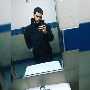 Meet your Posher, Luis